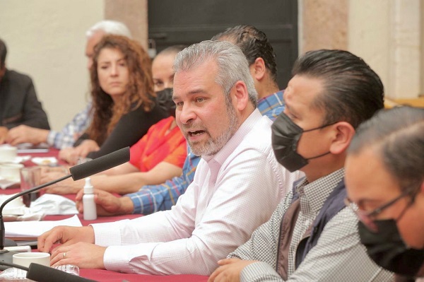 Pide gobierno de Michoacán unir esfuerzos por desarrollo municipal