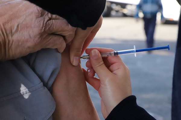 Registra Michoacán avance del 90 por ciento en vacunación contra influenza