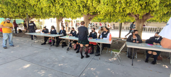 Poca afluencia de jóvenes en tercer día de vacunación