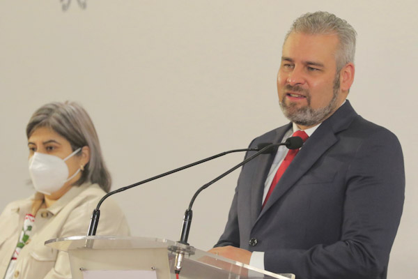 Denuncia Michoacán irregularidades en contratación de servicios de Salud