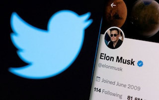 Elon Musk compra Twitter en 44 MMDD