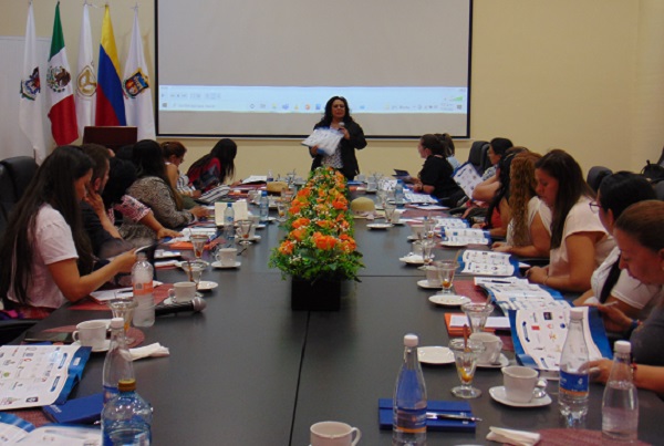 UNIVA La Piedad recibe a alumnos de Colombia