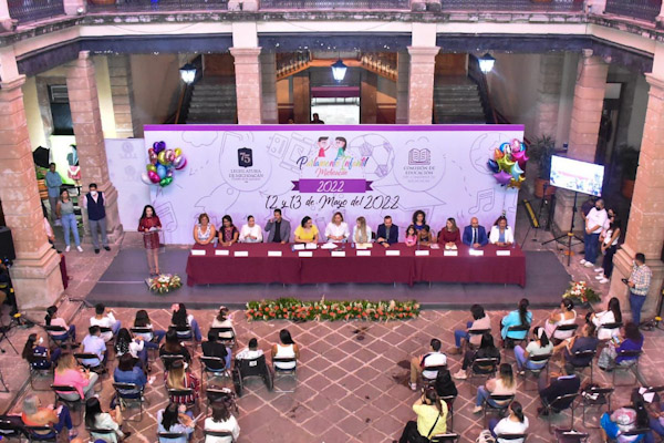 Niños Michoacanos se apropian del Congreso del Estado