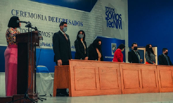 Egrsan de ITLP 168 nuevos profesionistas
