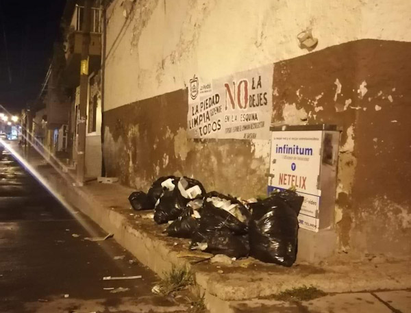 Denuncian basura abandonada en calles de La Piedad