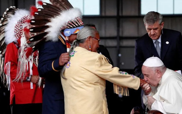 Reciben a Papa Francisco en Canadá