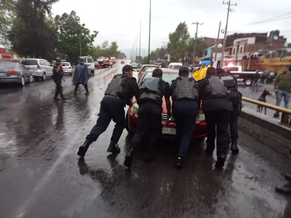 Guardia Civil auxilia a la población ante intensa lluvia
