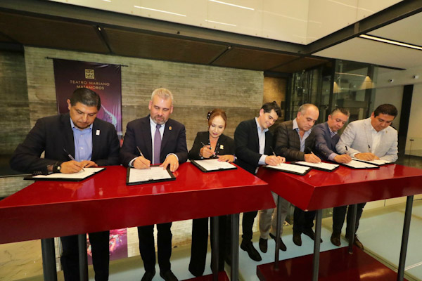 Michoacán signa convenios con sector empresarial para fortalecer la economía y el turismo.