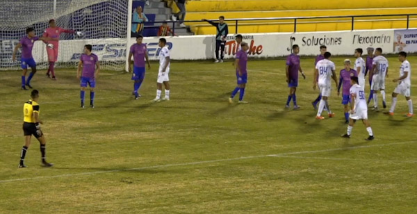 Impone el equipo Rebocero en su casa