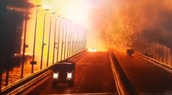 Explota puente entre Crimea y Rusia