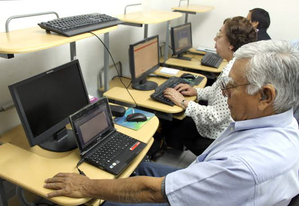 Feria de empleo para adultos mayores de 50 años