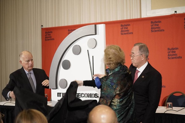 Reloj del apocalipsis a 100 segundos de medianoche