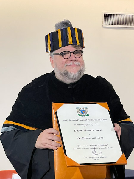 Entregan Honoris causa a Guillermo Del Toro