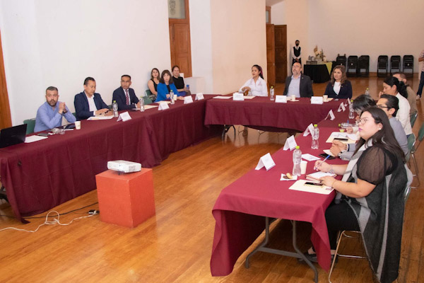 SEIMUJER informa a diputados avance en  lucha contra violenci