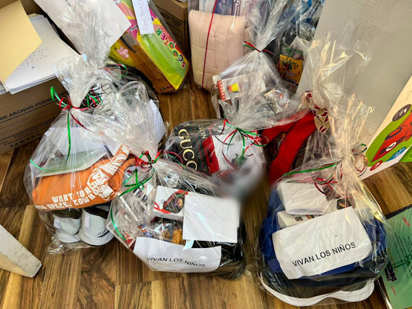 Infantes bajo resguardo de DIF reciben a Reyes Magos