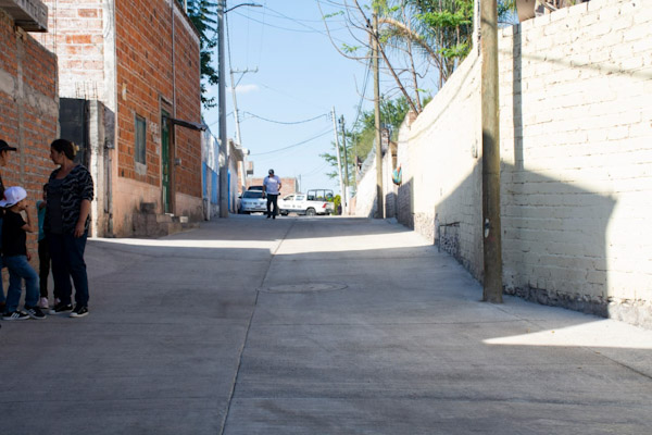 Inauguran calle en comunidad de Zaragoza