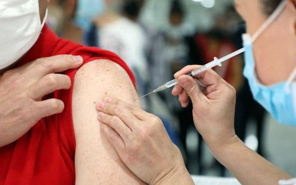 Invitan a mujeres embarazadas vacunarse contra la influenza
