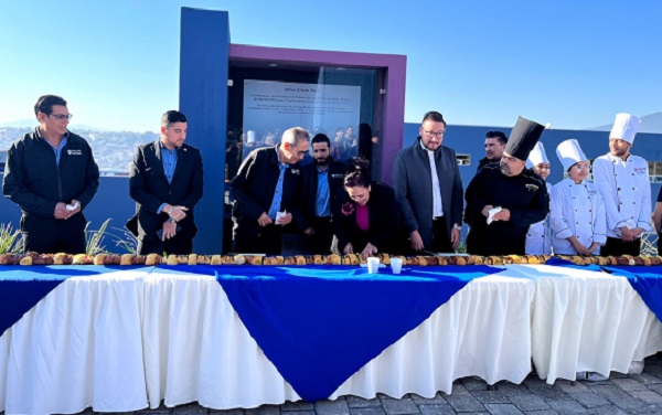 UNIVA La Piedad realizó la tradicional rosca de reyes