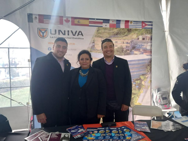 UNIVA La Piedad, participó en Feria Nacional de Universidades en Sacramento, California