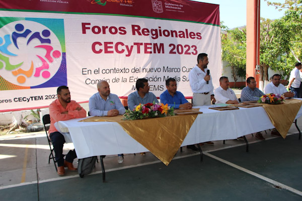 Capacitan a docentes sobre Nueva Escuela Mexicana y Marco Curricular