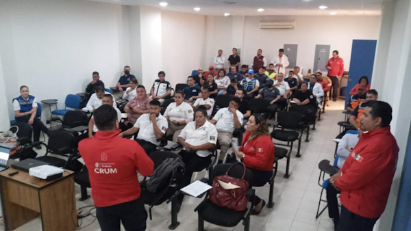 Actualizan y equipan a paramédicos de La Piedad