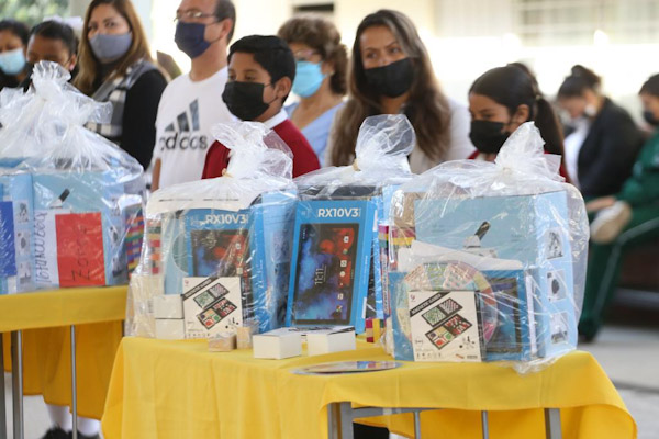 Entregan material para educación especial