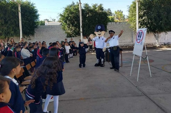 Ofrece tránsito municipal capacitación a estudiantes de primaria