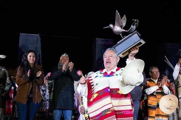 Galardonan a participantes de K’uínchekua por preservar cultura