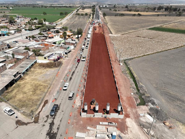 Se invierten 6 mil 200 mdp en 3 obras carreteras de Michoacán: SCOP