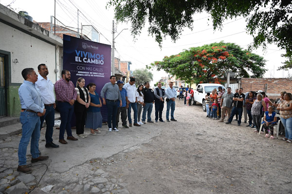Rehabilitan vialidades en La Piedad.