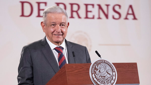 Anuncian 8.2% de aumento a salario de maestros.