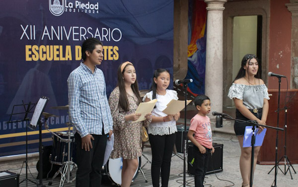 Celebran 12 años de Escuela de Artes.