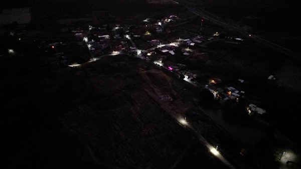 Continúa instalación de luminarias LED en comunidades