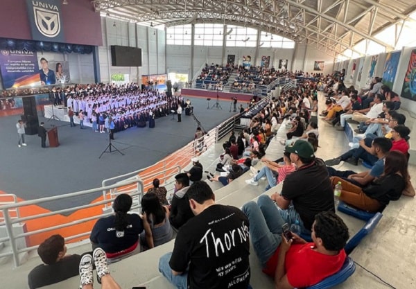 Realizan con éxito concierto de primavera en UNIVA La Piedad.