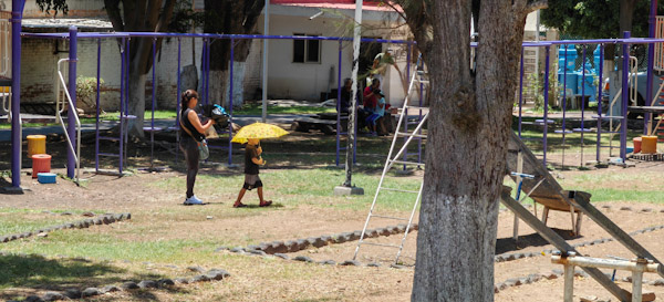 Piden cuidar a niños y adultos mayores ante calor