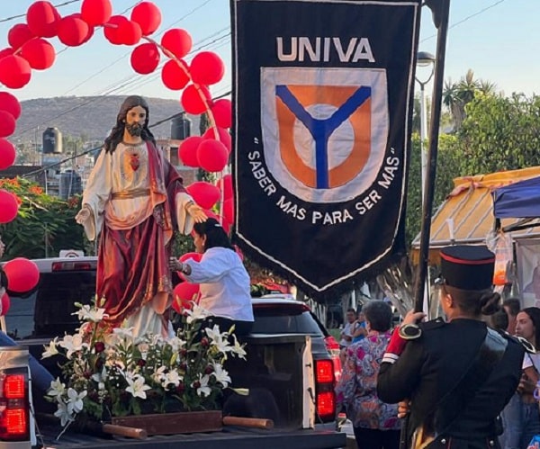 UNIVA La Piedad participó en la peregrinación del Sagrado Corazón de jesús.