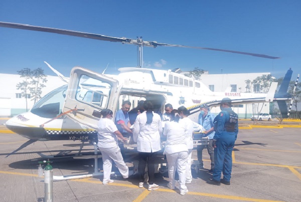 Realizan traslado aéreo por emergencia obstétrica
