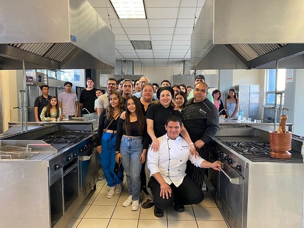 Ofrece UNIVA Clase demo “Sabor a Borinquen” a alumnos de nuevo ingreso