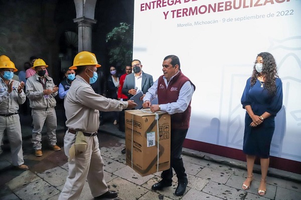 De la incertidumbre a la estabilidad laboral 450 empleados de salud: Elías Ibarra