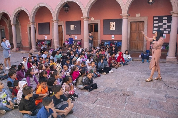 Concluye curso de verano en Escuela de Artes