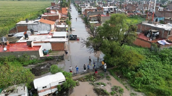 Protección Civil municipal, atiende inundaciones en colonias de La Piedad