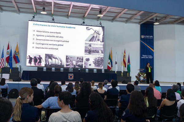 UNIVA presente en el tercer foro ambiental empresarial