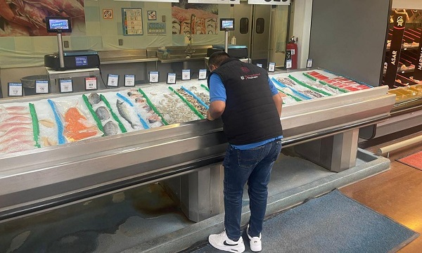COEPRIS vigila albercas y productos alimenticios para garantizar la salud