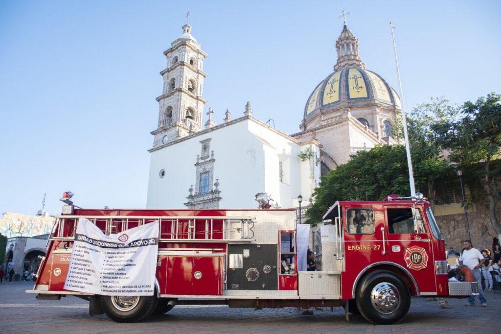 Bomberos La Piedad recibe nuevo camión y equipo