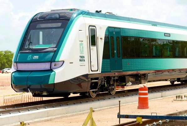 Decreta AMLO uso de vías férreas para pasajeros