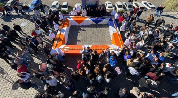 Comunidad estudiantil comparte Rosca de Reyes en UNIVA