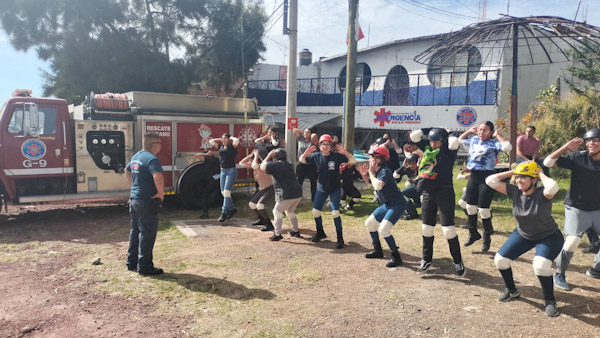 Capacitan a jovenes en rescate de estructuras colapsadas