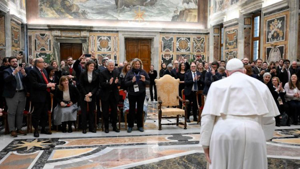 Papa Francisco agradece “delicadeza” periodistas sobre temas de iglesia