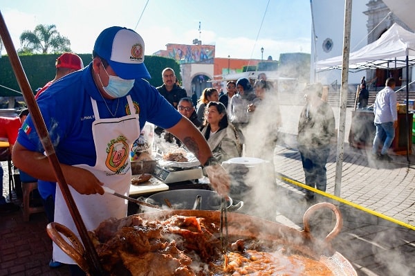 Con éxito realizan feria de las carnitas en La Piedad.