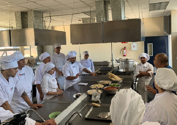 Imparte UNIVA taller internacional sobre gastronomía mexicana